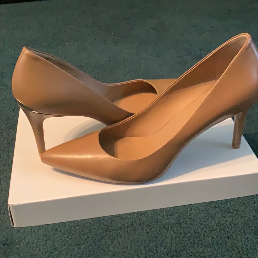 Gayle Kid Skin Pumps - Caramel
